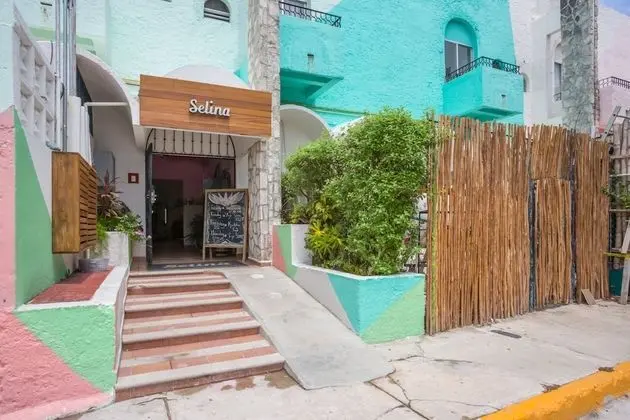 Selina Cancun Downtown - Dış Mekan