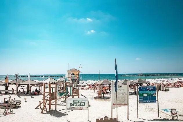 Selina Frishman Tel Aviv - Plaj
