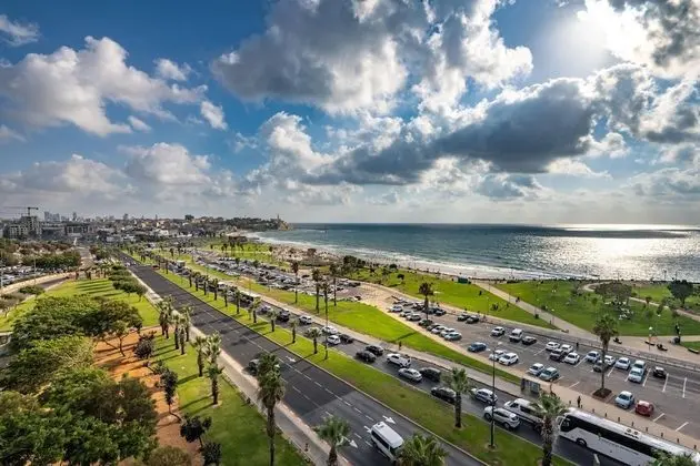 Selina Tel Aviv Beach