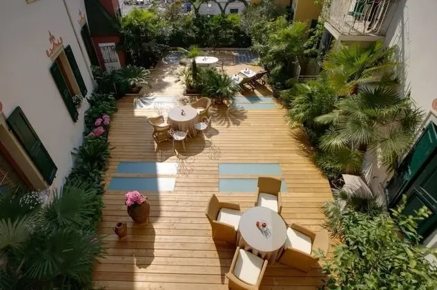 Sembenini Palace - Dış Mekan