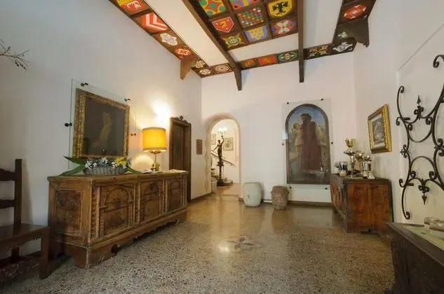 Sembenini Palace - Lobi