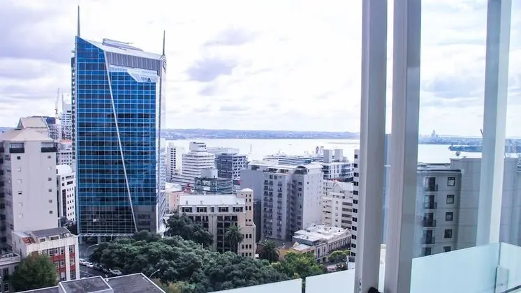 Semi Penthouse in Quadrant