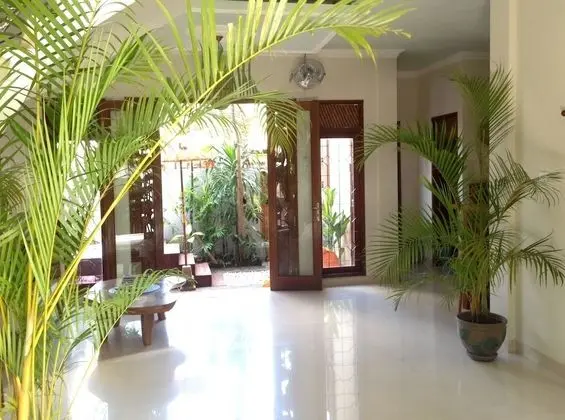 Seminyak Hideaway Villa - Lobi