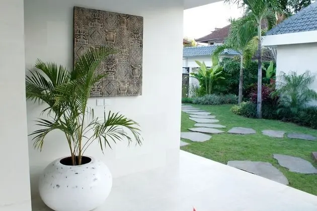 Seminyak White Design Villa - Dış Mekan