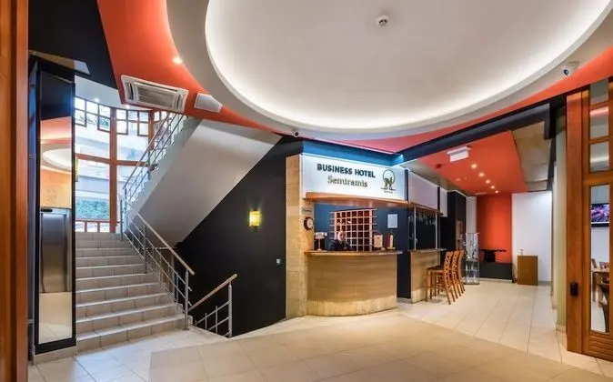 Semiramis Business Hotel - Lobi