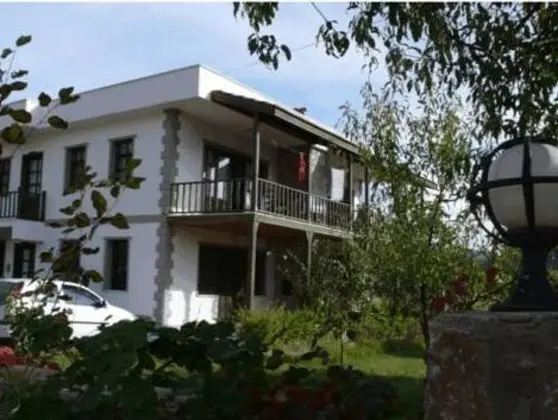 Sempati Apart