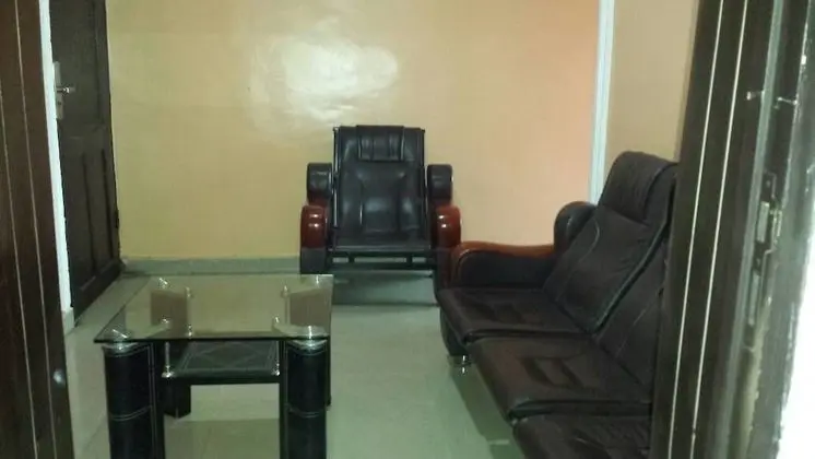 Semper Diamond Lodge