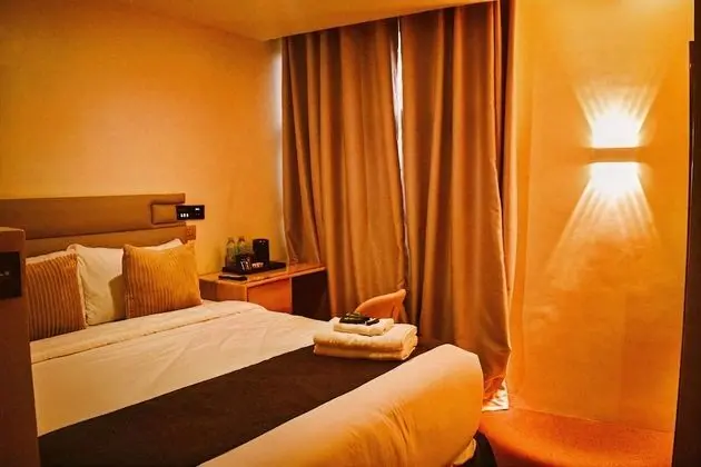 SEMPRE PREMIER INN - Oda