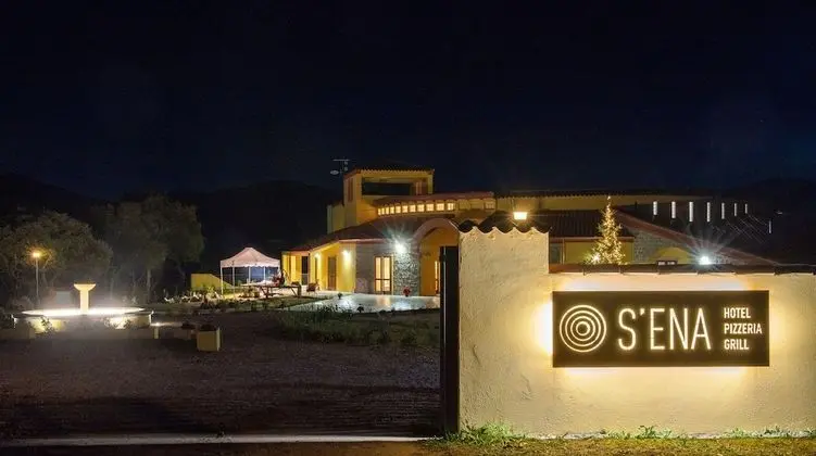 S'ena Hotel