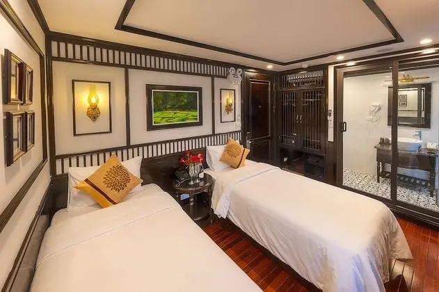 Sena Cruises Wonder On Lan Ha Bay - Oda