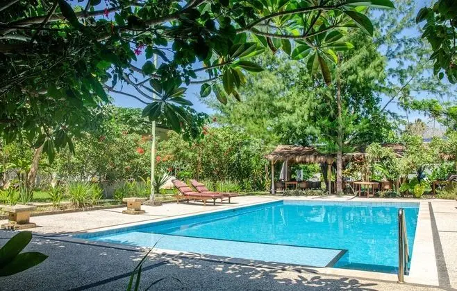Senggigi Homes & Apartments - Havuz