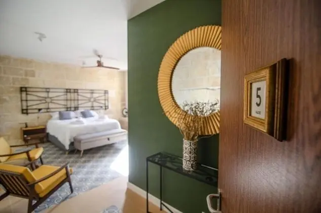 Senglea Suites