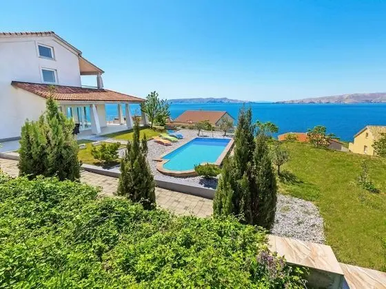 Senj Senj in Senj With 4 Bedrooms and 3 Bathrooms