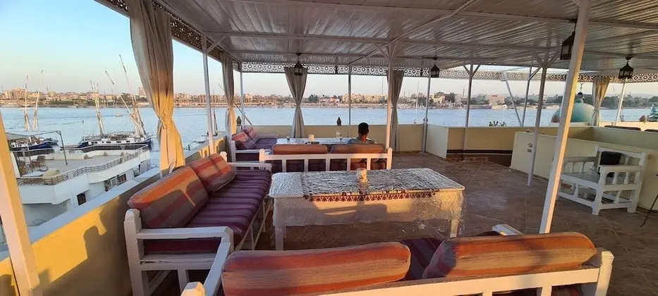 Senmut Luxory Apartments - Yerinde Yemek