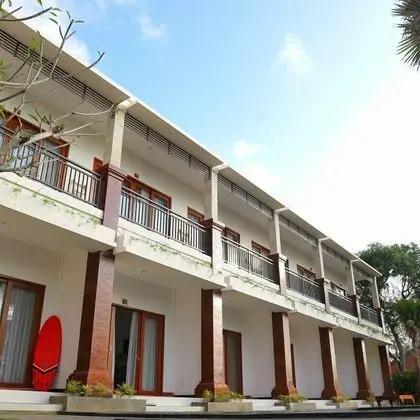 SENO GUESTHOUSE AND CAFE