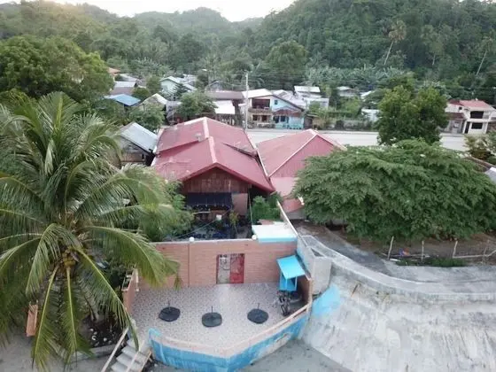 Señorita Suites by the Beach in Baganga - 1