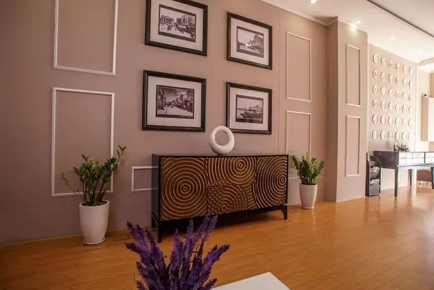 Sense Legend Hotel