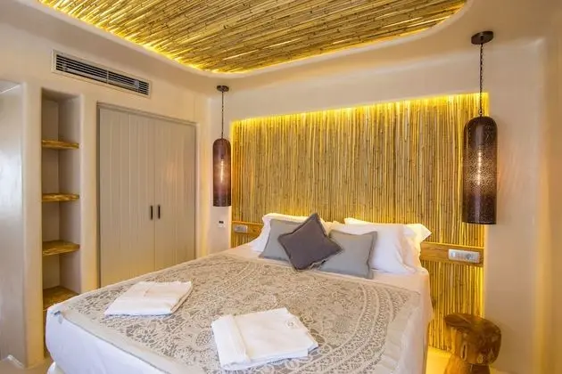 Senses Luxury Houses - Oda