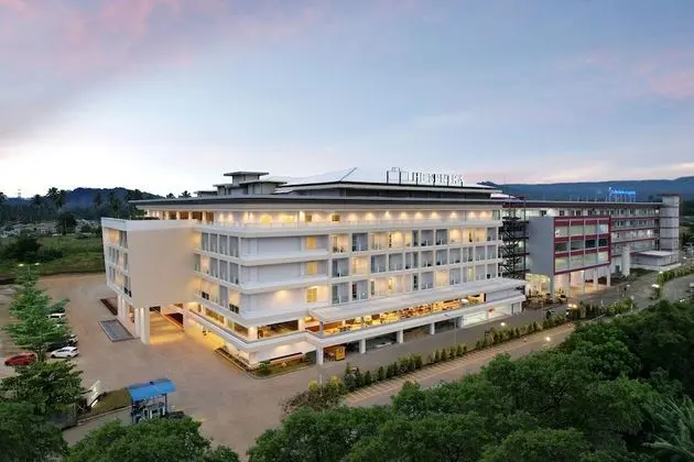 The Sentra Hotel Manado - Dış Mekan
