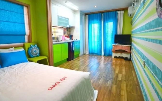 Seocheon Red Windmill Attiang Pension - Oda