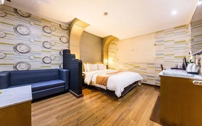 Seocho JS Hotel