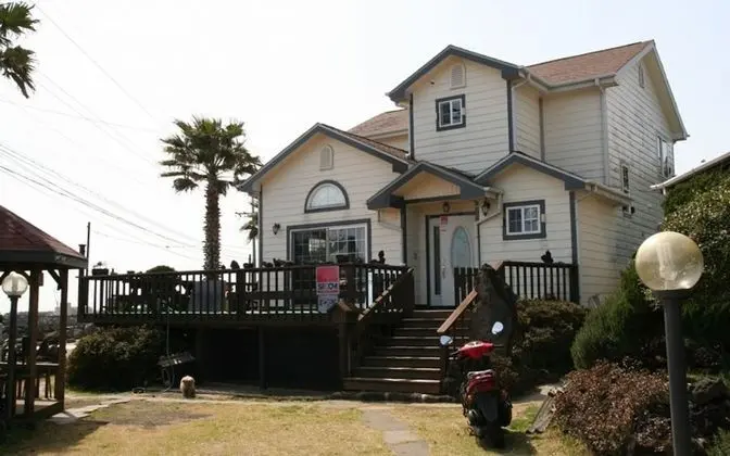 Seoguipo Haebichi House Pension