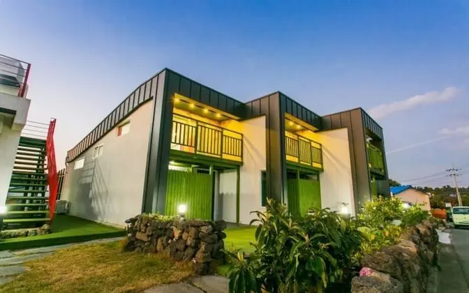 Seogwipo Dudury Pension