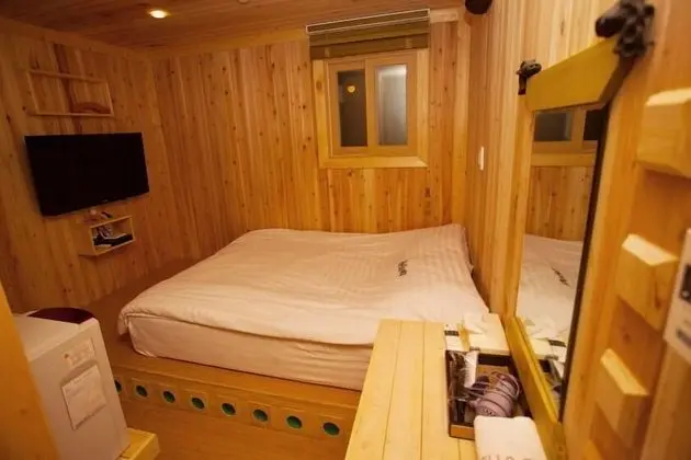 Seogwipo Harbor Pension - Oda