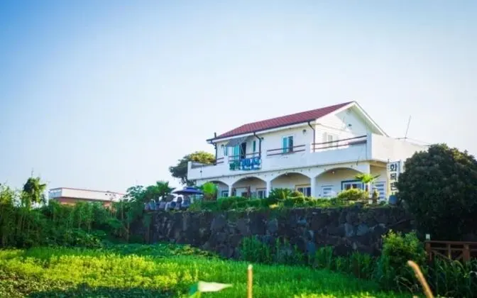 Seogwipo Hwamok Pension