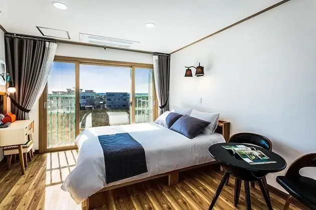 Seogwipo J Cube Pension - Oda