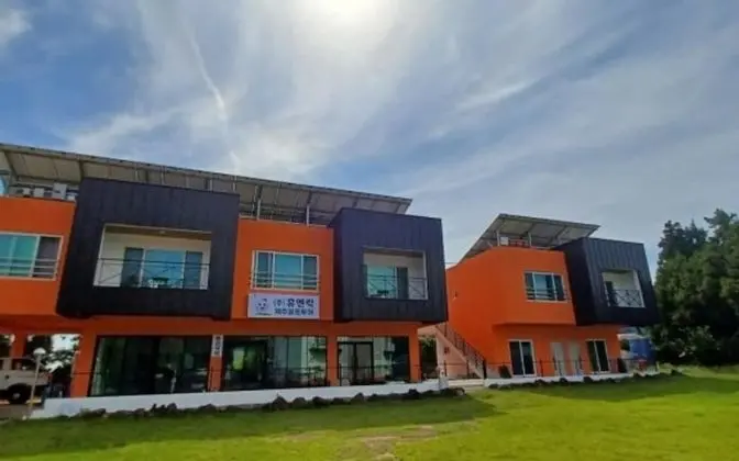 Seogwipo Jungmun Oasis Pension
