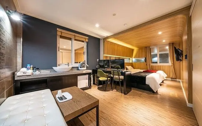 Seogwipo Lux Hotel - Oda
