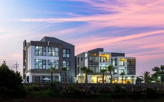 Seogwipo Modeul Spa Pension