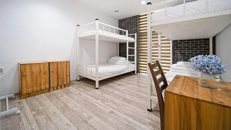Seogwipo Nupbillehouse - Oda