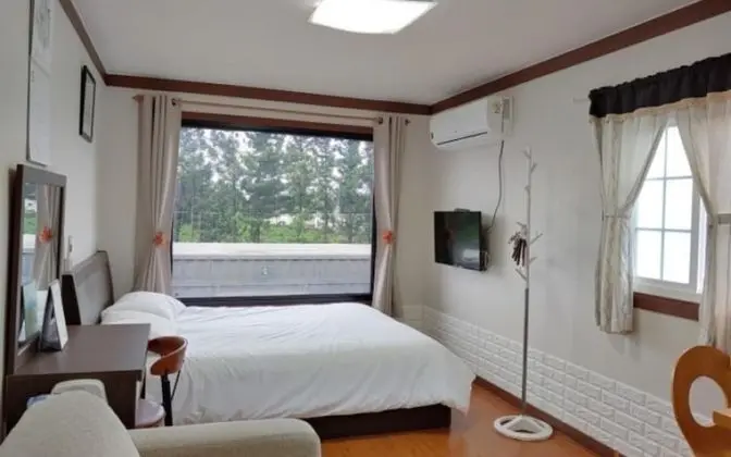 Seogwipo Shineville Pension - Oda