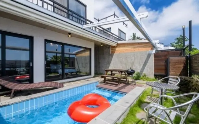 Seogwipo Who House Pool Villa - Oda