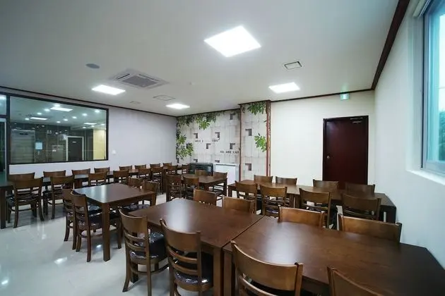 Seongsan Aqua Beach Hotel - Yerinde Yemek