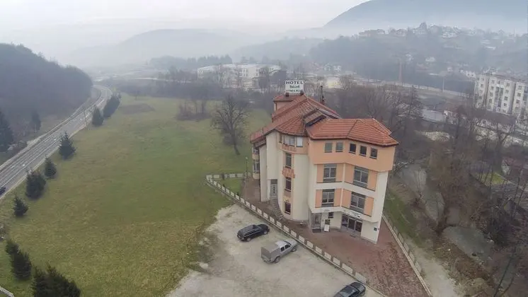Hotel Seos