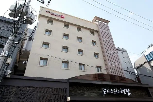 Seoul National University Station Dam