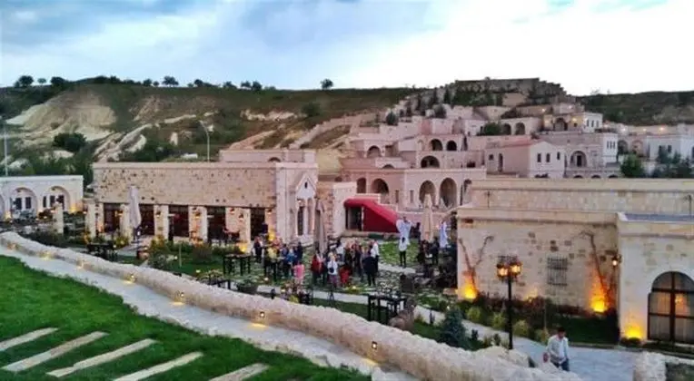 Seraphim Cave Suites & Spa