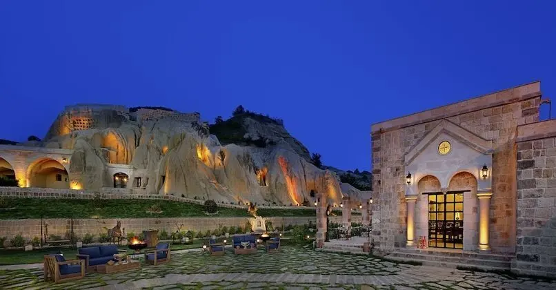 Seraphim Cave Suites & Spa