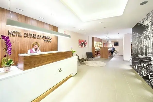Sercotel Ciudad de Miranda Hotel - Lobi