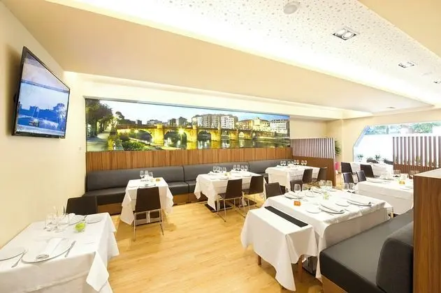 Sercotel Ciudad de Miranda Hotel - Yerinde Yemek