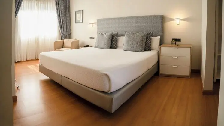 Hotel Sercotel Tres Luces - Öne Çıkan Resim