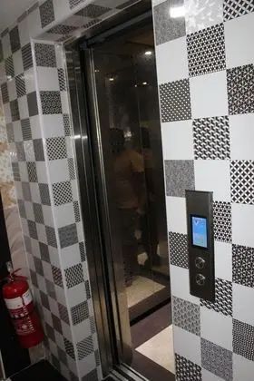 Serdang Business Hotel - Dış Mekan