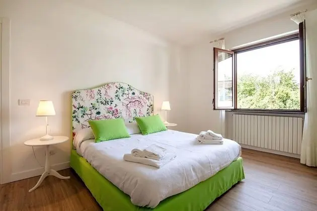Villa Serena With Private Swimming Pool Garden and Parking in the Centre of the Village - Oda