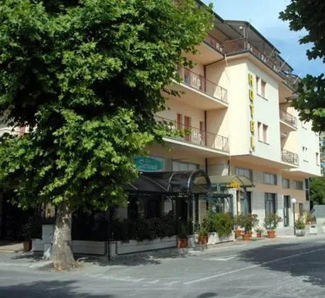 Hotel Serena