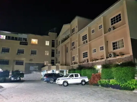 Serendib Hotel and Suites