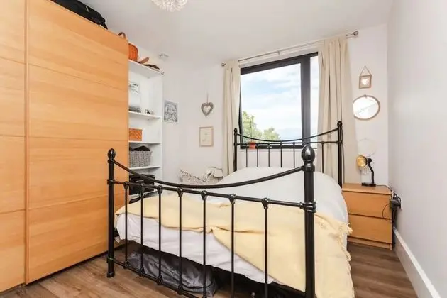 Serene 1 Bedroom Flat in Clapton With Balcony