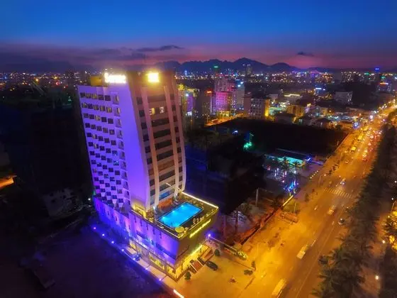 Serene Beach Hotel Da Nang